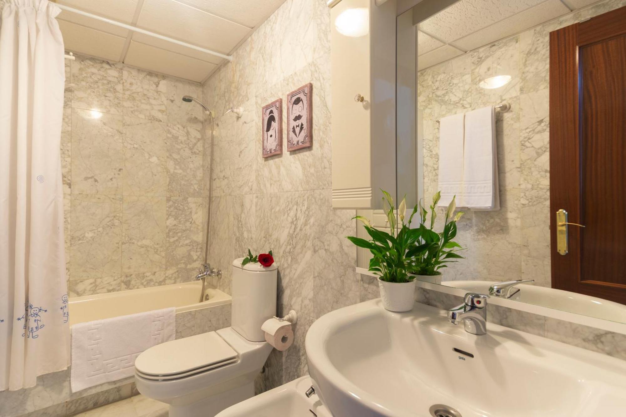 Apartamento Adultos Centro N V 1 Free Parking Гранада Екстер'єр фото